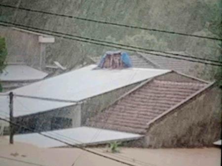 Vì sao nên nỗi...